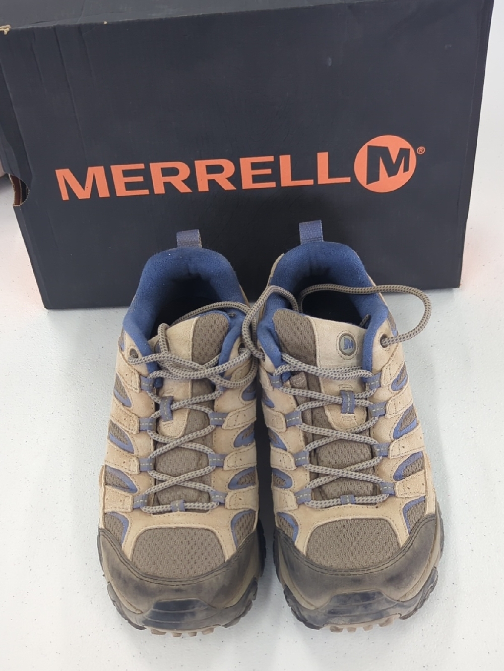 MerrellMOAB 2 VENT Tan and Blue Trail Hiking Shoes size 9